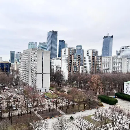 Ohmyhome-ogrod Saski * Varšava