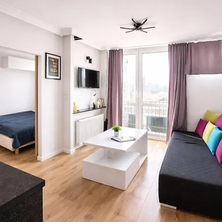 Ohmyhome-ogrod Saski Apartment