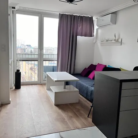 Ohmyhome-ogrod Saski Warsaw